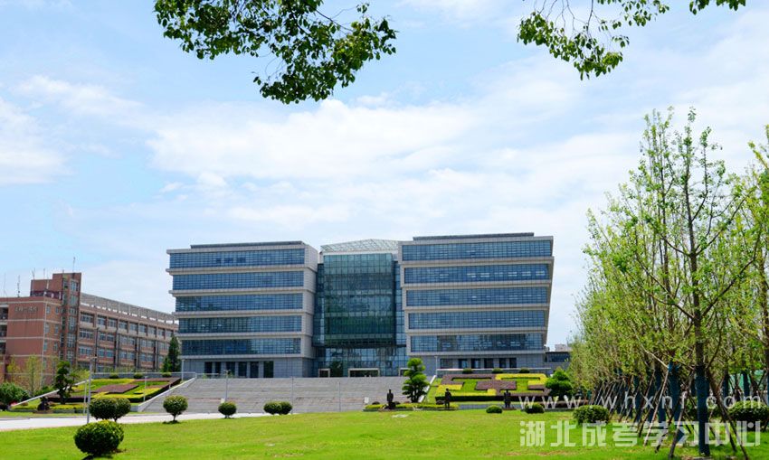 湖北工业大学校园建筑--图书馆